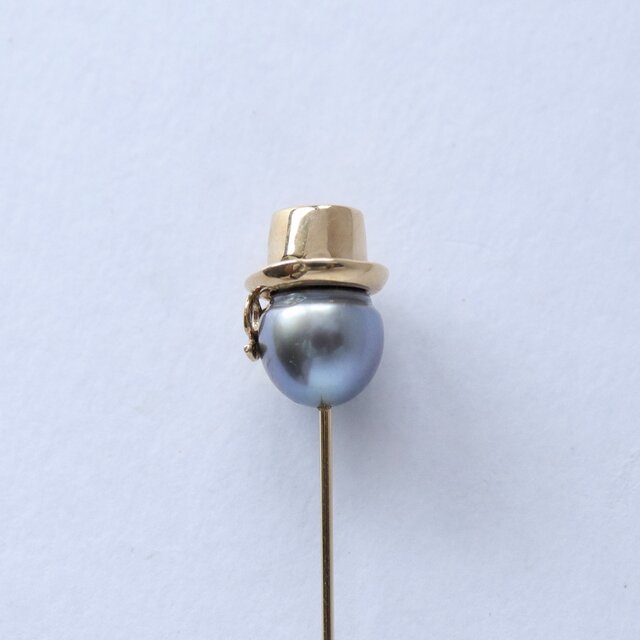 タヒチパール黒蝶真珠のパール紳士のピンブローチ | iichi 日々の