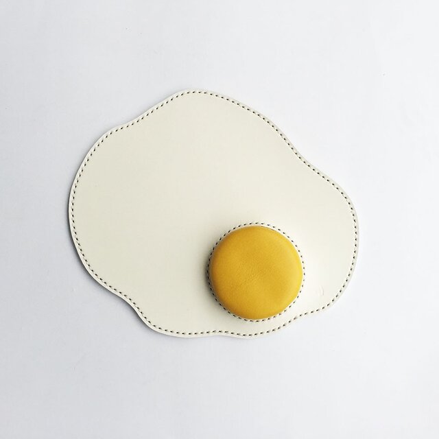 めだまやきのマウスパッド 黄 | iichi 日々の暮らしを心地よくする