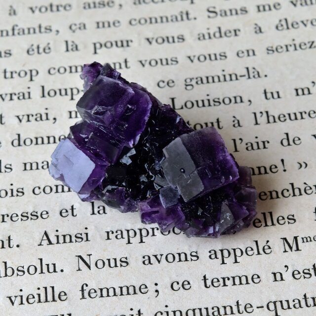 フローライト（蛍石） 中国・福建省産 28g/ 鉱物・原石 | iichi 日々の