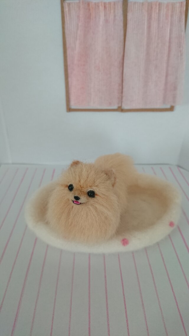 にっこりポメラニアン羊毛フェルト | iichi 日々の暮らしを心地よく