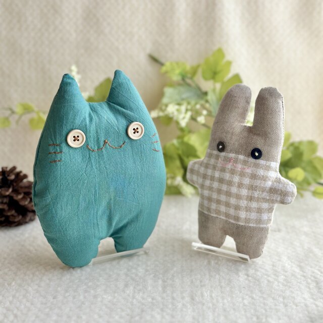 パステルカラー】グリーンの猫のぬいぐるみ「ふにゃ〜た」 | iichi