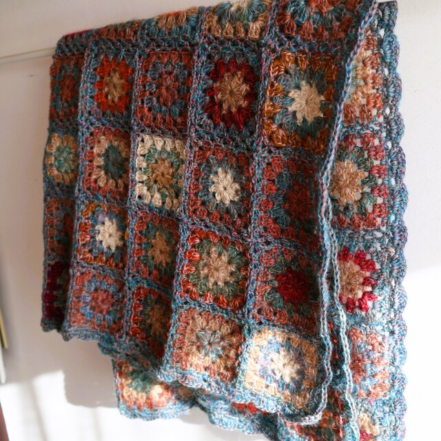 モチーフつなぎのブランケット（ブルー系） | iichi 日々の暮らしを