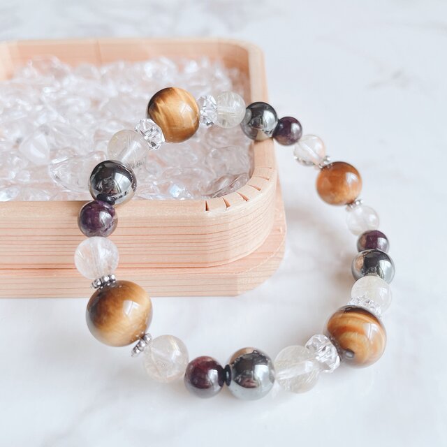 周囲に流されない心の強さを与える タイガーアイ ルチルクォーツ