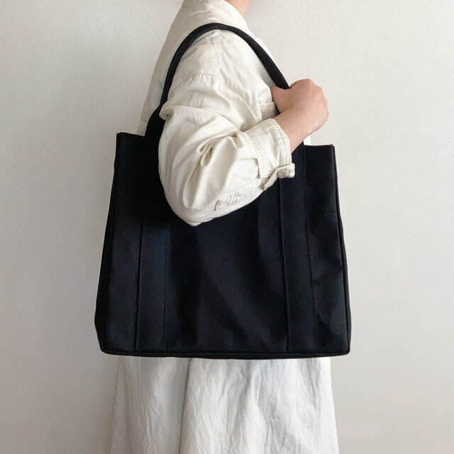 トートバッグ03 BOX 黒 / 8号帆布 | iichi 日々の暮らしを心地よくする