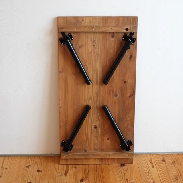 杉無垢材の折りたたみテーブル | iichi 日々の暮らしを心地よくする