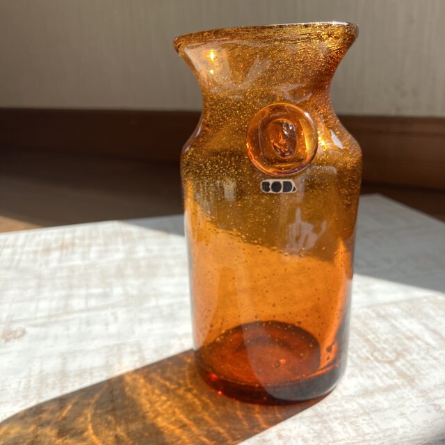 琥珀色のフラワーベース／アンバー／花瓶／エリックホグラン／ガラス