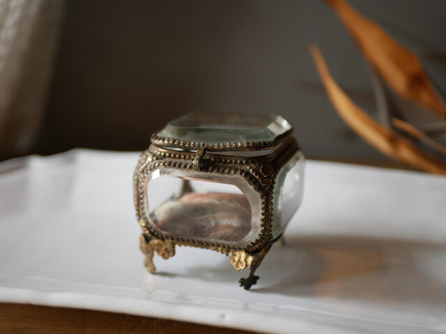 面取りガラスのジュエリーボックス フランスアンティーク アンティーク