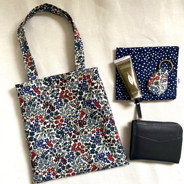 リバティ小さな手提げバッグ＊チェリーライプ | iichi 日々の暮らしを