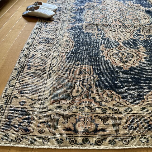 iichi限定】トルコヴィンテージラグ ネイビーブルー×ベージュ 117×208