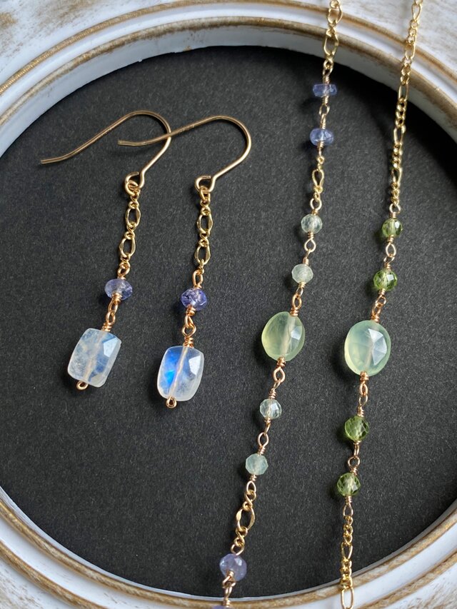 14kgf 青白い月の光を湛えたブルームーンストーンとタンザナイトの