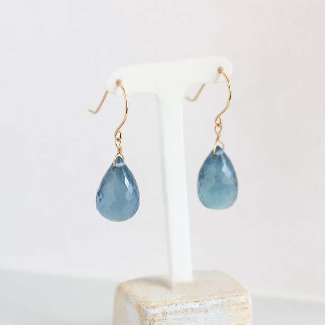 K18 サンタマリアアクアマリン ピアス | iichi 日々の暮らしを心地よく