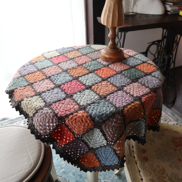 モチーフ繋ぎのブランケット | iichi 日々の暮らしを心地よくする