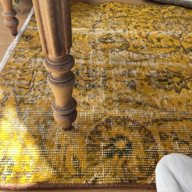 トルコヴィンテージラグ 84×104 ひまわりイエロー オーバーダイ トルコ
