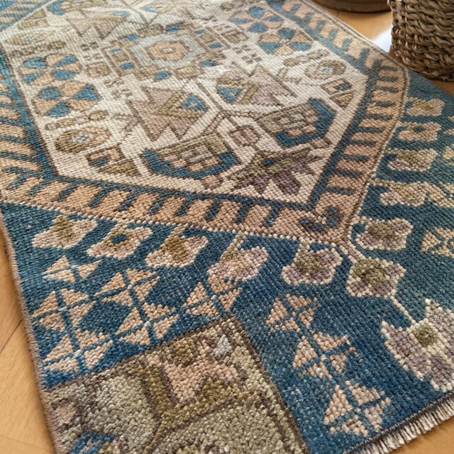 トルコヴィンテージラグ 44.5×92 くすみ艶ブルー ブラウン メダリオン