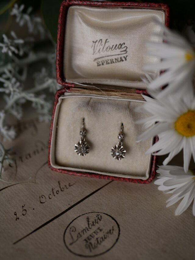 FR-07】 K18WG 天然ダイヤモンド ドルムーズピアス フランス