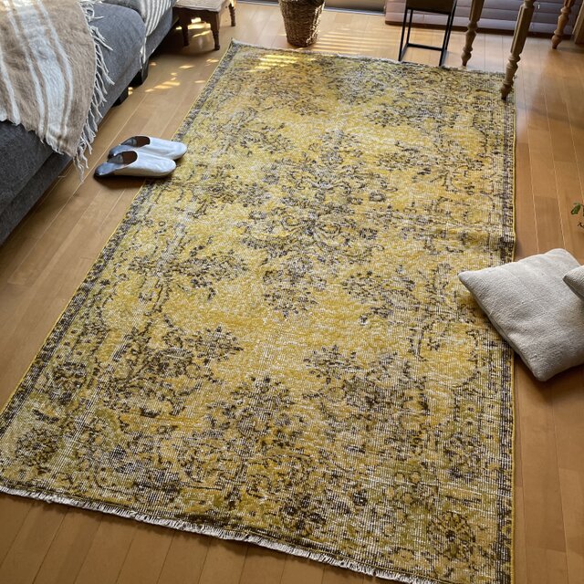 トルコヴィンテージラグ 120×205 レモンイエロー オーバーダイ
