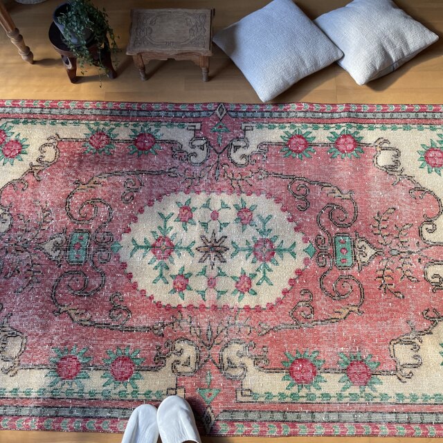 111×203くすみサーモンピンク フローラルメダリオン トルコ