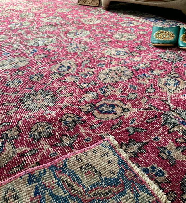 超大判 トルコヴィンテージラグ チェリーピンク 255×134 トルコラグ