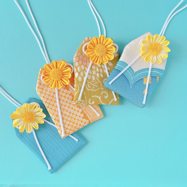 向日葵と海辺の記憶）元巫女が作る花のお守り袋 | iichi 日々の暮らし