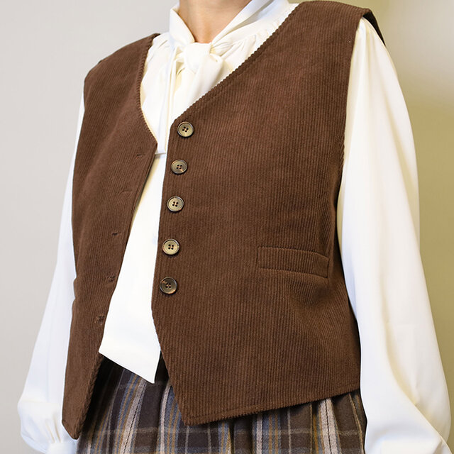 ❤︎秋冬新作❤︎コーデュロイベストブラウン25031BRF | iichi 日々の