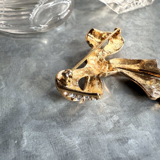 SCM44-【 MONET 】モネ・ヴィンテージブローチ 80s Golden Color