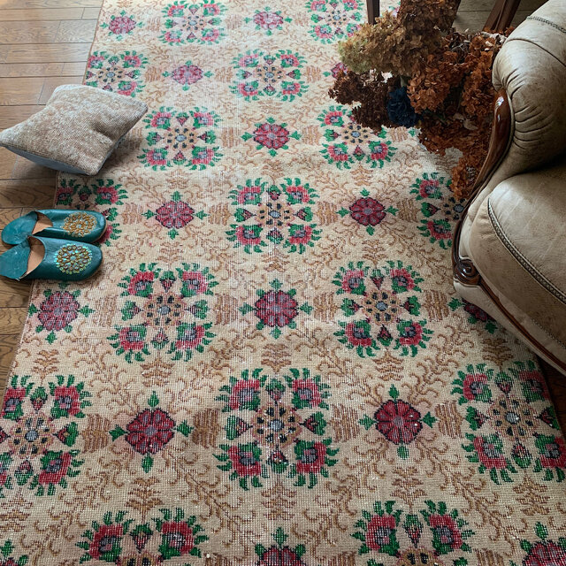 トルコヴィンテージラグ 200×114フラワー 均等柄 ルビーレッド モカ