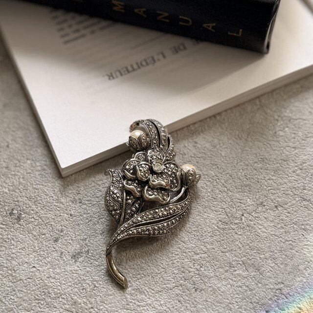 SCA71-【AVON】エイボン・ヴィンテージブローチ Kenneth Jay Lane Faux