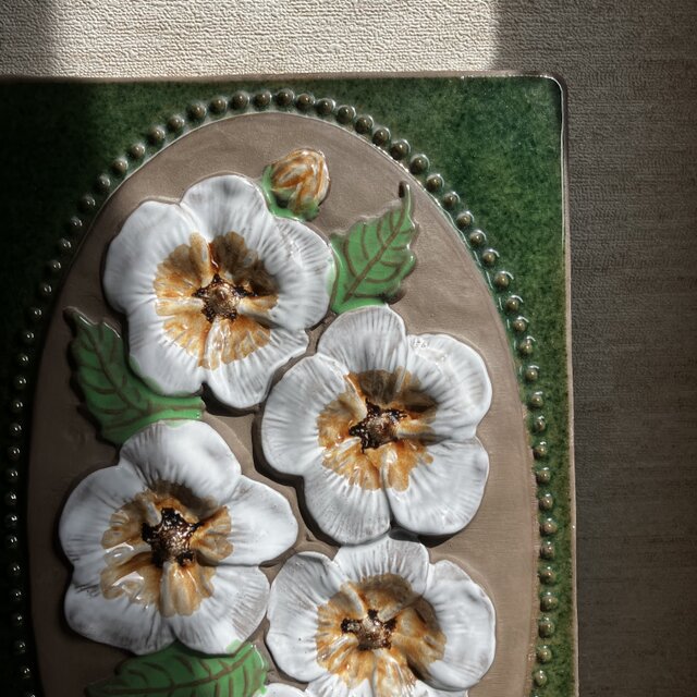 北欧 Jie Gantofta 壁掛け 白地の陶板 ☆1992年に廃業 北欧 Jie