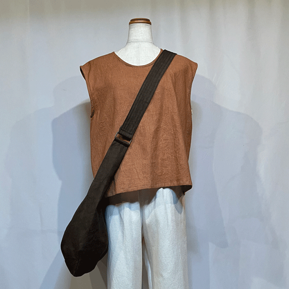 柿渋染め帆布ショルダーバッグ24062 | iichi 日々の暮らしを心地よく