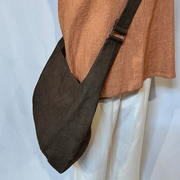 柿渋染め帆布ショルダーバッグ24062 | iichi 日々の暮らしを心地よく