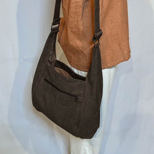 柿渋染め帆布ショルダーバッグ24062 | iichi 日々の暮らしを心地よく