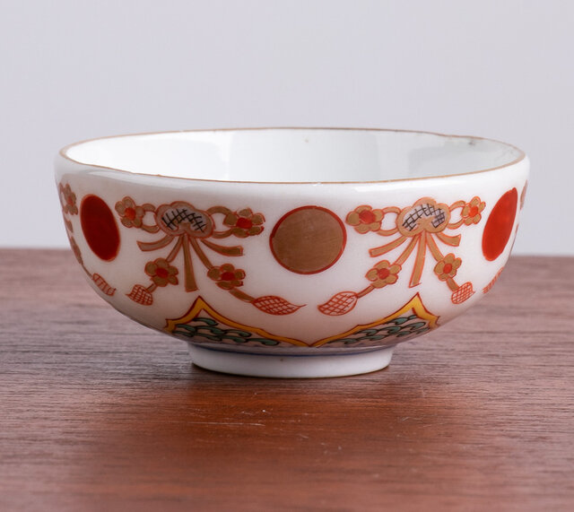 古伊万里 染錦 赤玉瓔珞文 向付 明治時代 E119B | iichi 日々の暮らし