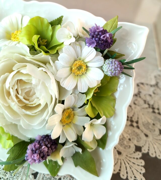 ☆クレイフラワー作品（爽やかな彩り♡）☆ | iichi 日々の暮らしを