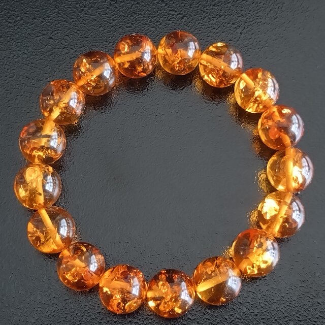 アンバー(琥珀)・12mm【高品質】 ブレスレット | iichi 日々の暮らしを