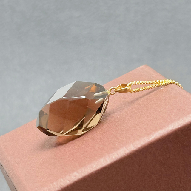 ♢容音♢訳あり♢K18スモーキークォーツ4.5ct チャーム ♢容音様専用