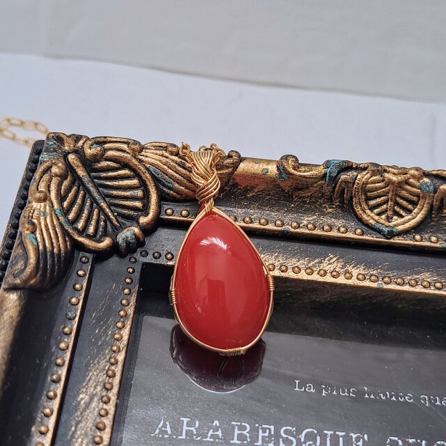 インドネシア産 アンダラクリスタル レッド 女神巻き® ペンダント