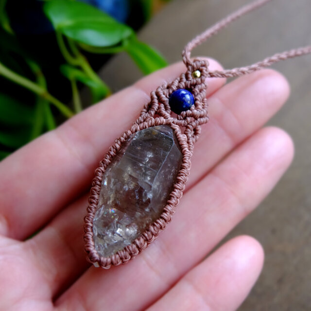 ガネーシュヒマール産 ヒマラヤ水晶 ポイント原石 1点ものマクラメ編み