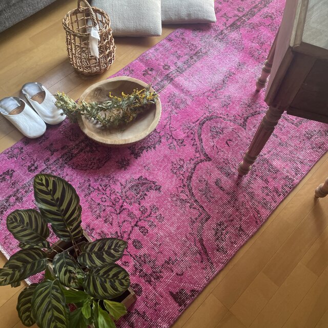 90×183 ピンクオーバーダイ ボタニカル トルコヴィンテージラグ