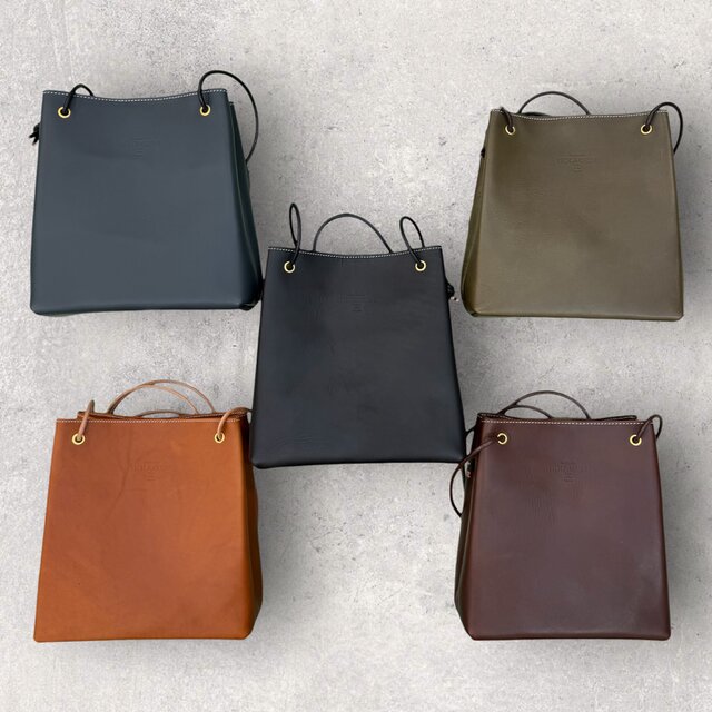 レザースクエアショルダーバッグ（ハンドメイド／ボックス型／底板付