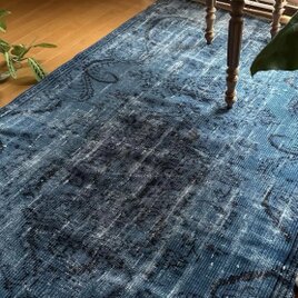 トルコヴィンテージラグ ビビットピンク オーバーダイ 118×58 模様