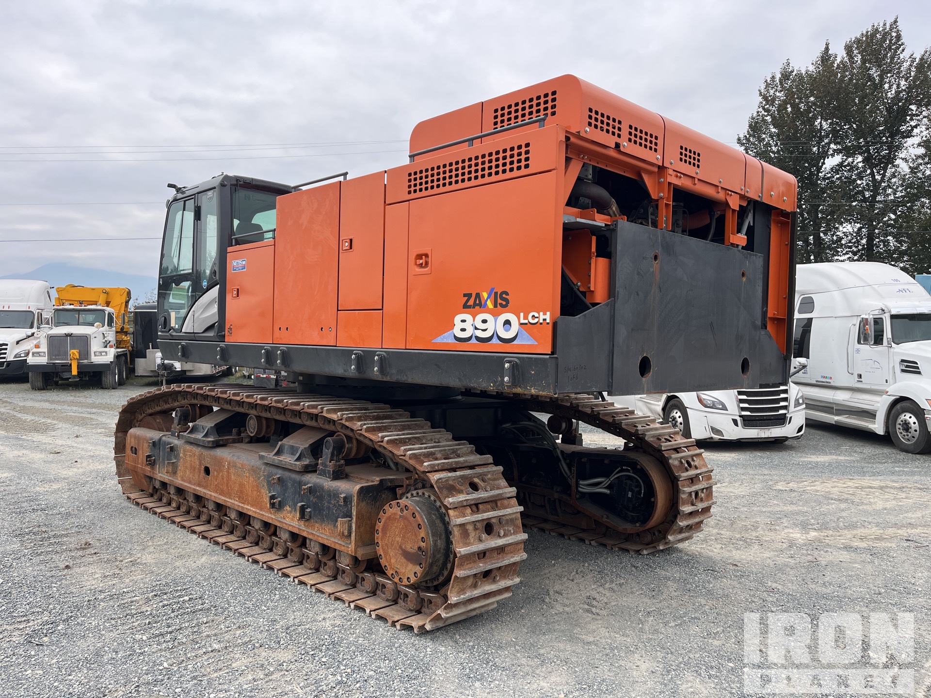 2022 Hitachi ZX890LCH-6 VG Tracked Excavator in Chilliwack