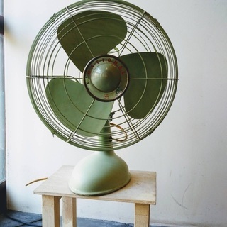 古い扇風機 ナショナル製 昭和レトロ品 当時物【涼しい風きますが難