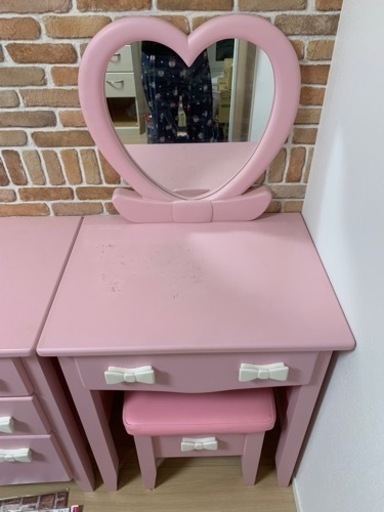 ピンクリボンハートドレッサーとチェスト (ことね) 川西のドレッサーの