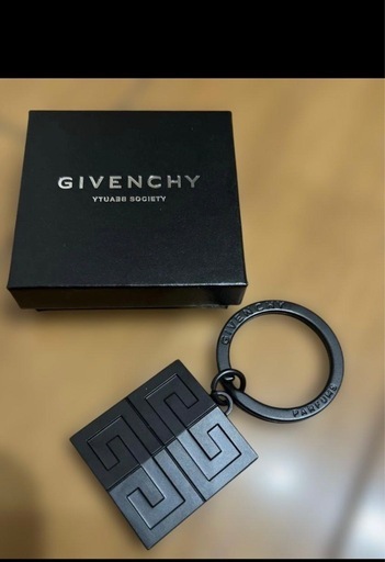 GIVENCHY ブラック キーホルダー (l) 玉造温泉の小物《キーケース》の