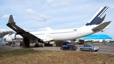 F-GLZI - Airbus A340-311 [0084] - Flightradar24