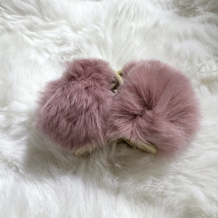 ヘアクリップ モコモコ ファーバンスクリップ[品番：JRKW0005126