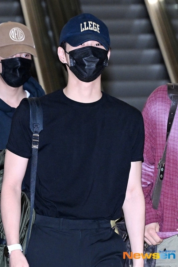 PHOTO】ENHYPEN、ファンサイン会のため中国へ出国（動画あり） - Kstyle