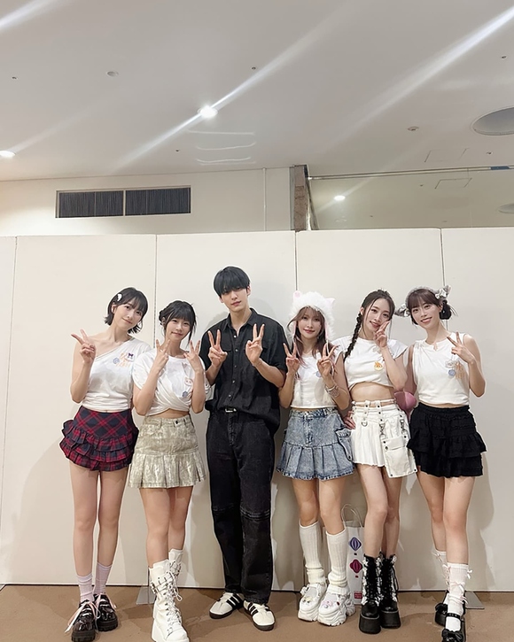 TXT スビン、念願だったKARAのコンサートへ！大阪での記念ショットに