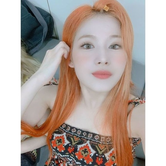 TWICE サナ、カムバック後初の1位獲得に…ファンを想うメッセージ「一緒