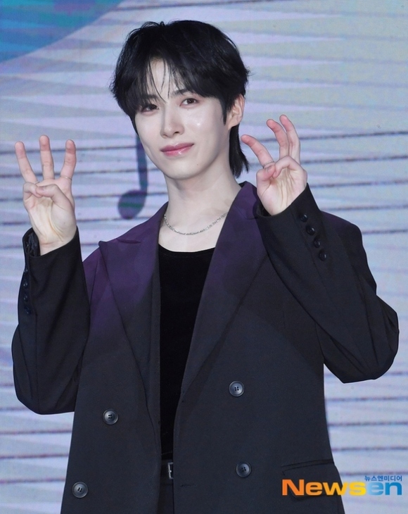 PHOTO】ONEUS シオン＆IZ*ONE出身イ・チェヨンら「初々しいロマンス